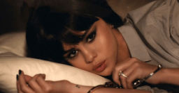 Selena Gómez estrena Nuevo sencillo “Hands to Myself” super Hot