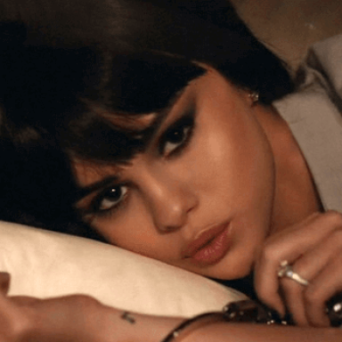 Selena Gómez estrena Nuevo sencillo “Hands to Myself” super Hot